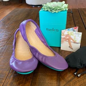 Classic Tieks in Lilac